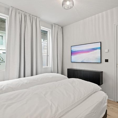 Brand New Downtown Harbor Apartment レイキャヴィーク エクステリア 写真