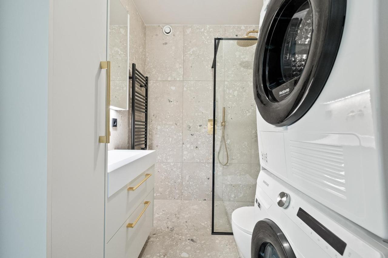 Brand New Downtown Harbor Apartment レイキャヴィーク エクステリア 写真